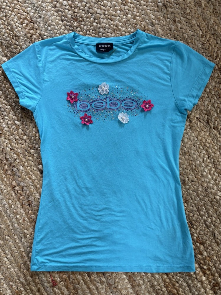 Bebe Women's Blue Floral Embroidered Beaded Short Sleeve T-Shirt Size S