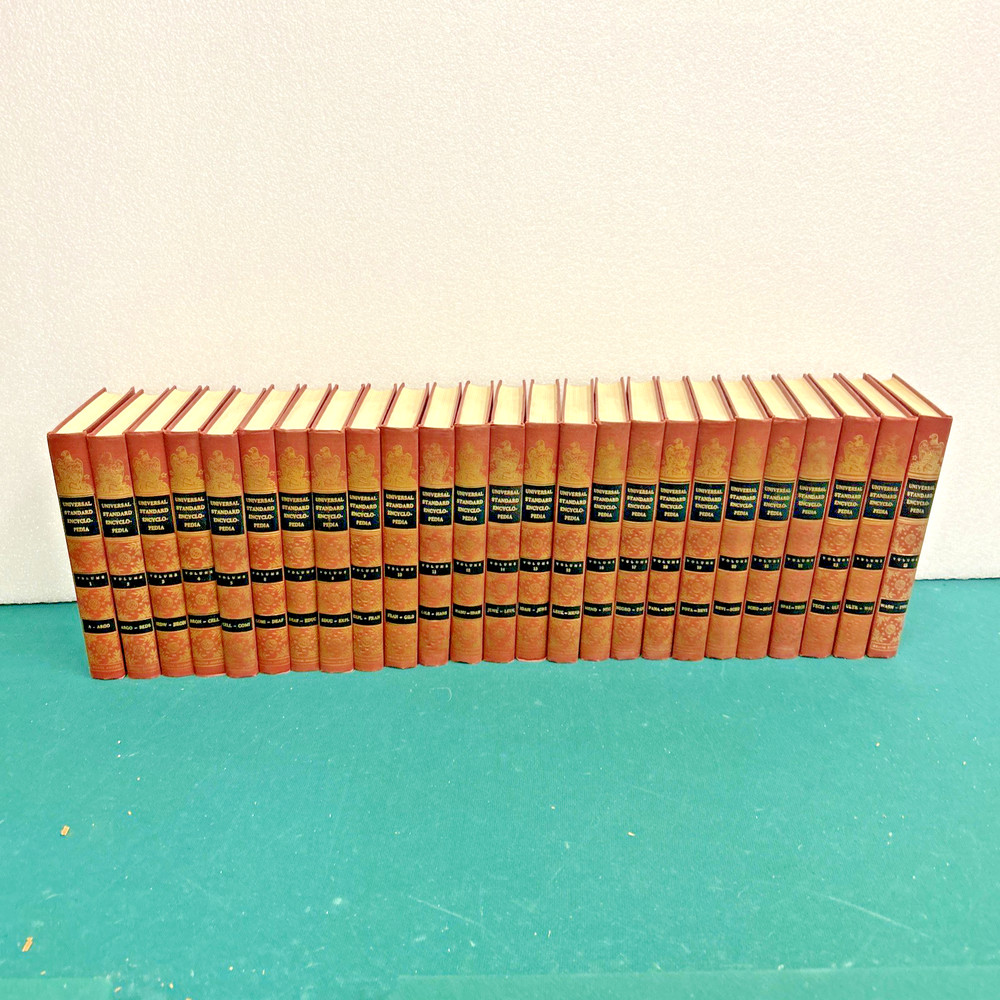 1955 Funk & Wagnalls Universal Standard Encyclopedia Complete 25 Book  Set