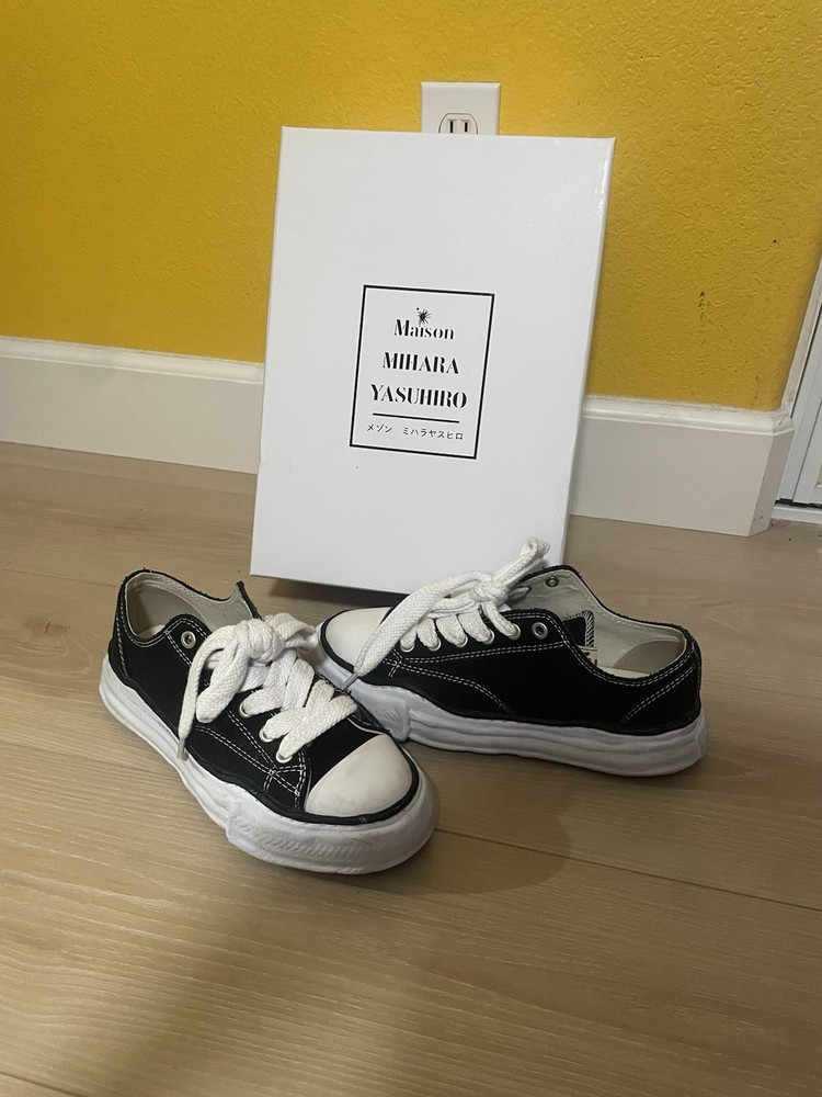 Maison Miharas OG 2020 size 41 (USED/ with pin holes on back heal)