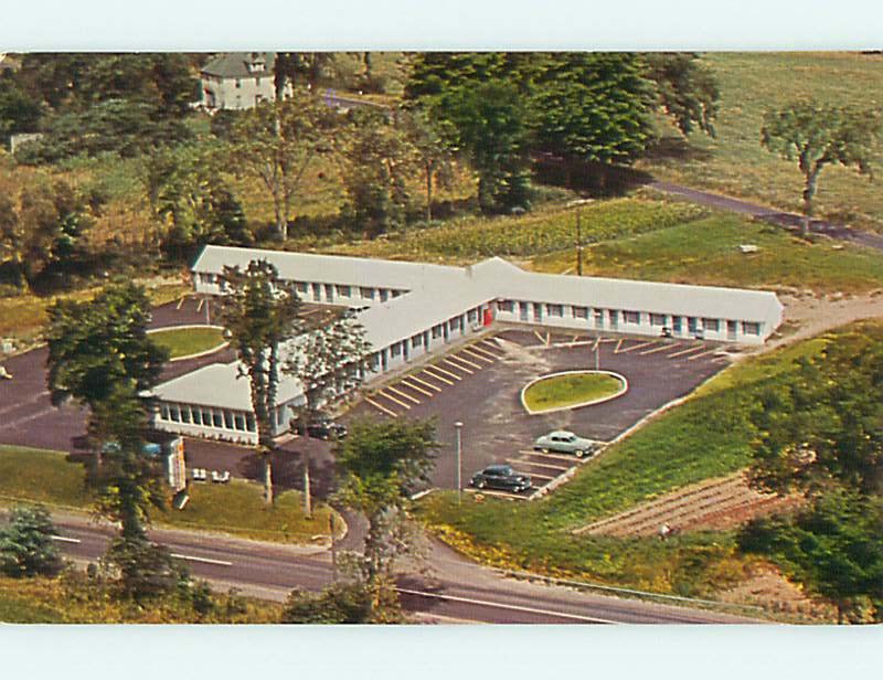 Unused 1950's OLD CARS & SKOWHEGAN MOTEL AERIAL VIEW Skowhegan Maine ME u6552