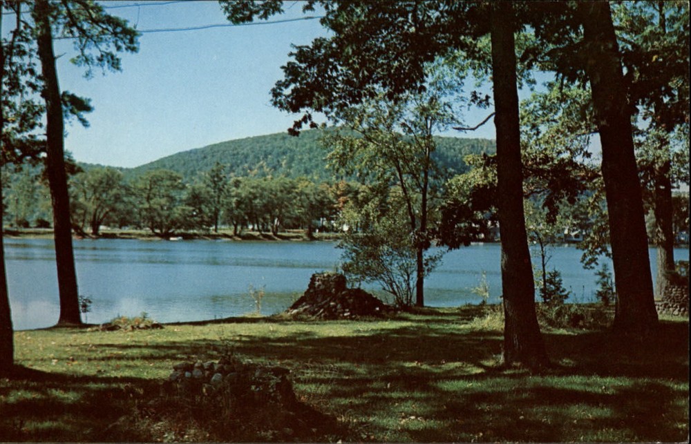 Lake Salubria Bath New York ~ 1950-60s vintage postcard