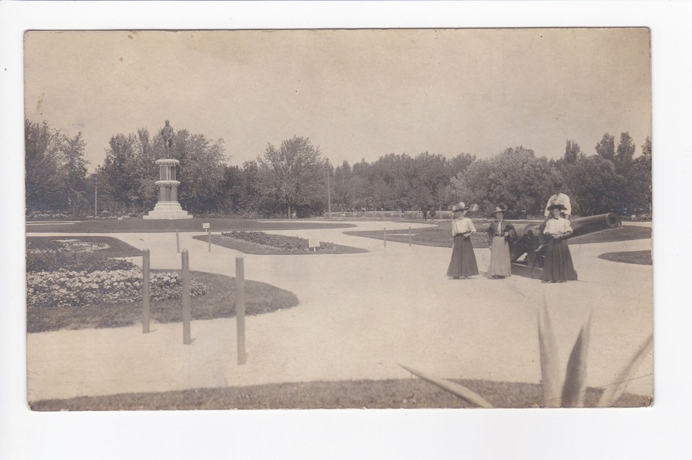 Robert Burns Statue & Flower Beds Posing On Cannon Denver Colorado RPPC