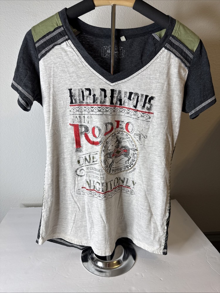 Panhandle Women’s Short Sleeve T Shirt World Famous Rodeo Embroidered Size L