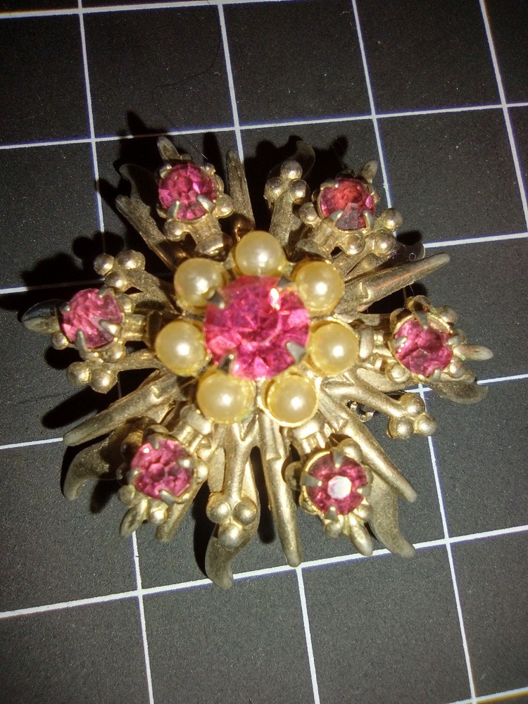 Floral Brooch Pink Rhinestones Faux Pearl  Gold Tone Vintage Pin Must See!