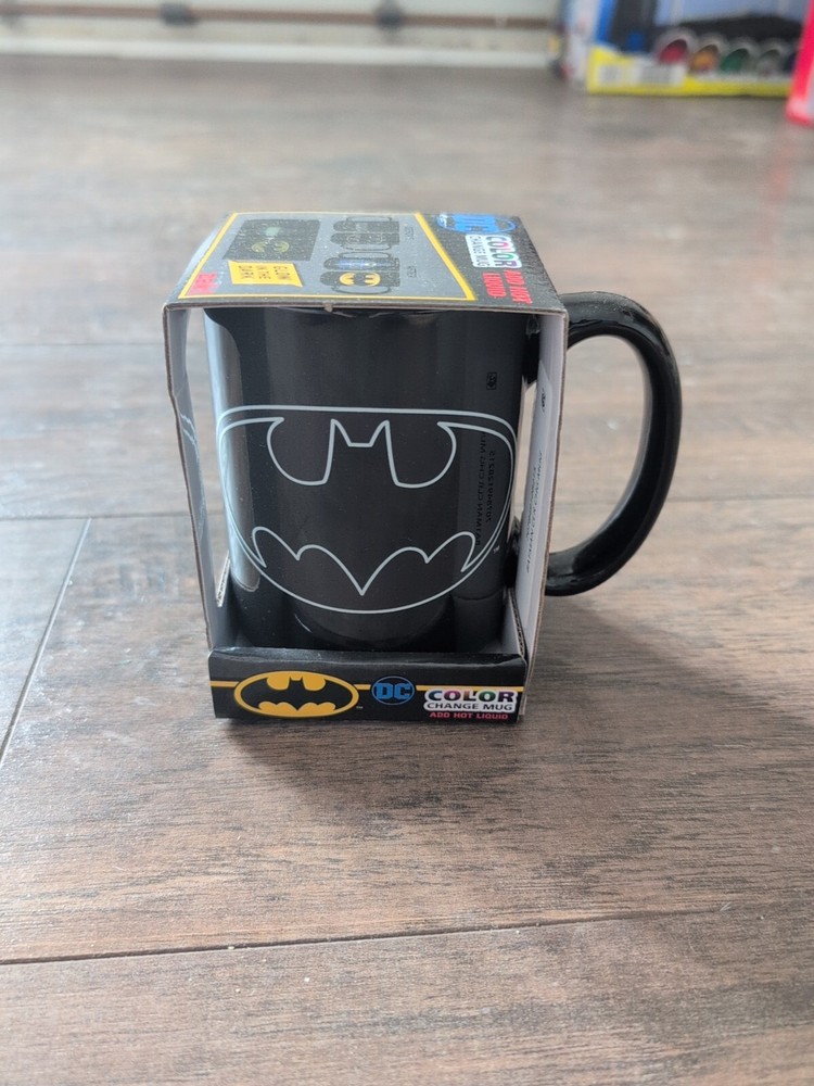 Batman Color-Changing Glow in the Dark Coffee Mug by Zak DC Comics  