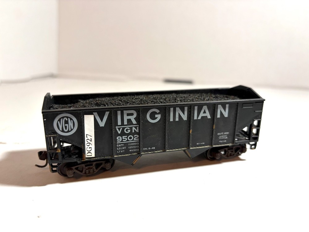 Athearn HO Scale Virginian VGN 9502  2 Bay With Coal Load Hopper DG927