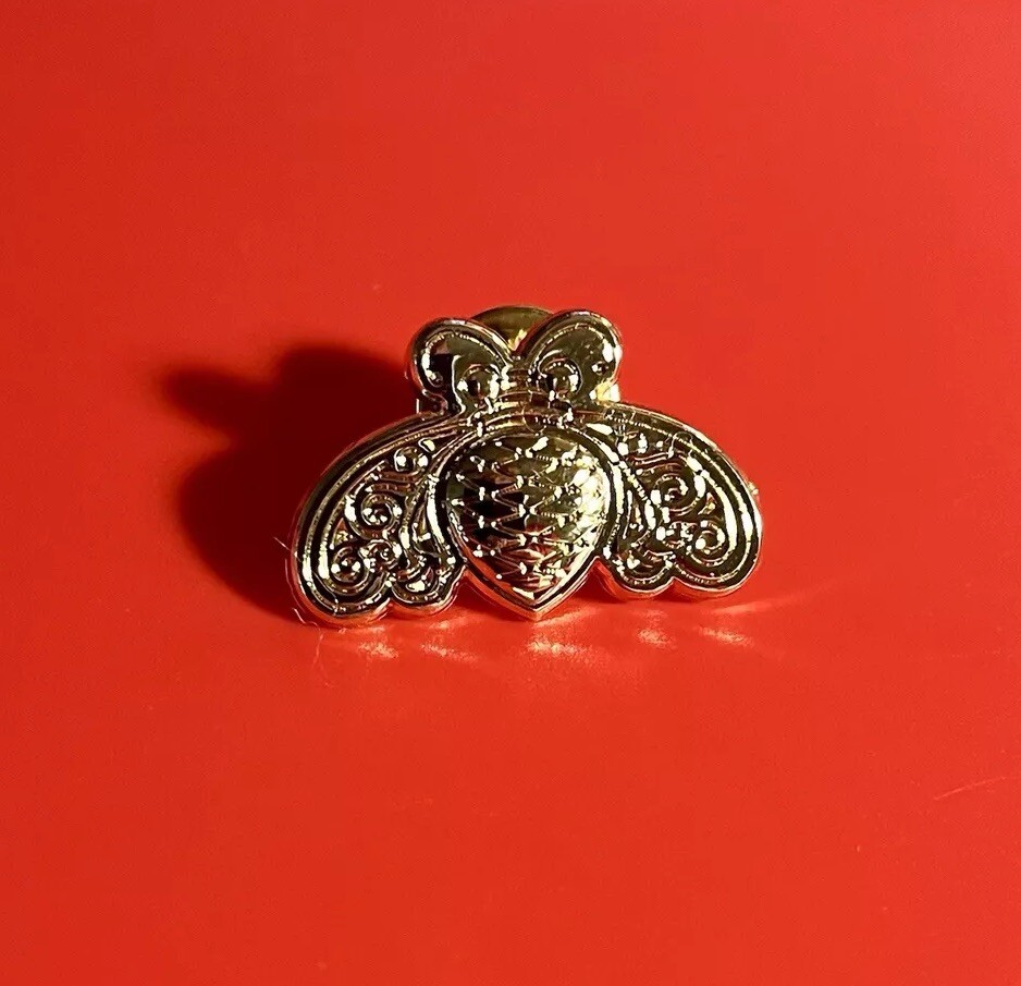 Patron Tequila Gold Enamel Bumble Bee Lapel Hat Pin *BRAND NEW*