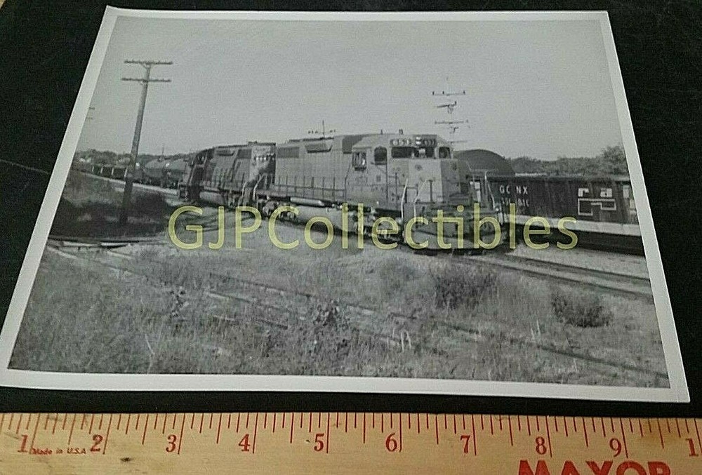 Large Train Picture photo  ENGINE LOCOMOTIVE ENGINE 652 RAILBOX