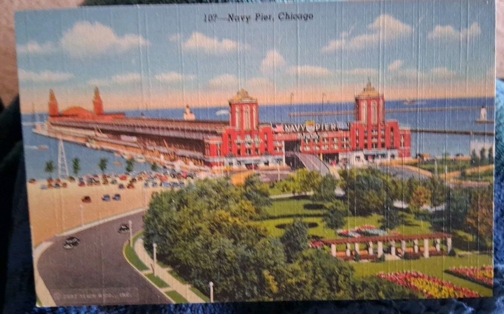 Navy Pier, Chicago, IL Vintage Linen Postcard Unposted Largest Pier