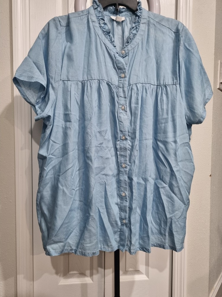 Crown & Ivy Blue Chambray Ruffle Mock Neck Short Sleeve Button Blouse XXL