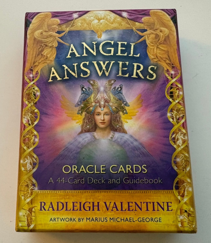 Angel Answers Oracle Cards: 44-Card Tarot Deck & Guidebook Radleigh Valentine