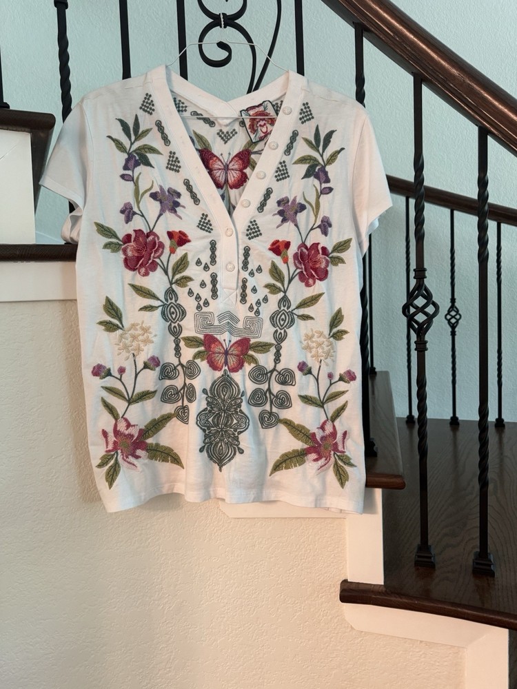 Johnny Was Button Neck Knit  Top Large Might Fit XL Butterfly Floral Embroidered