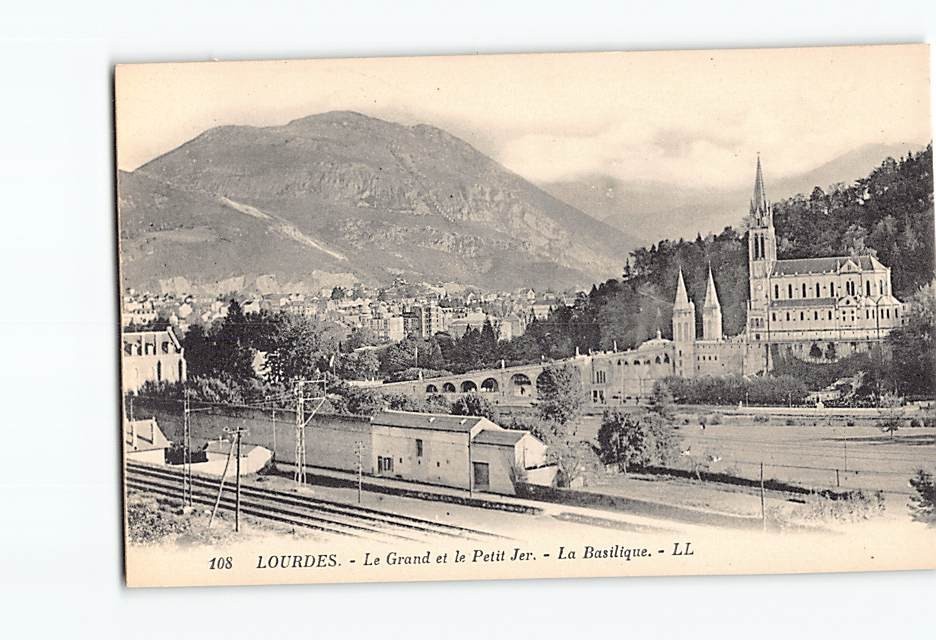 Postcard Le Grand et le Petit Jer La Basilique Lourdes France