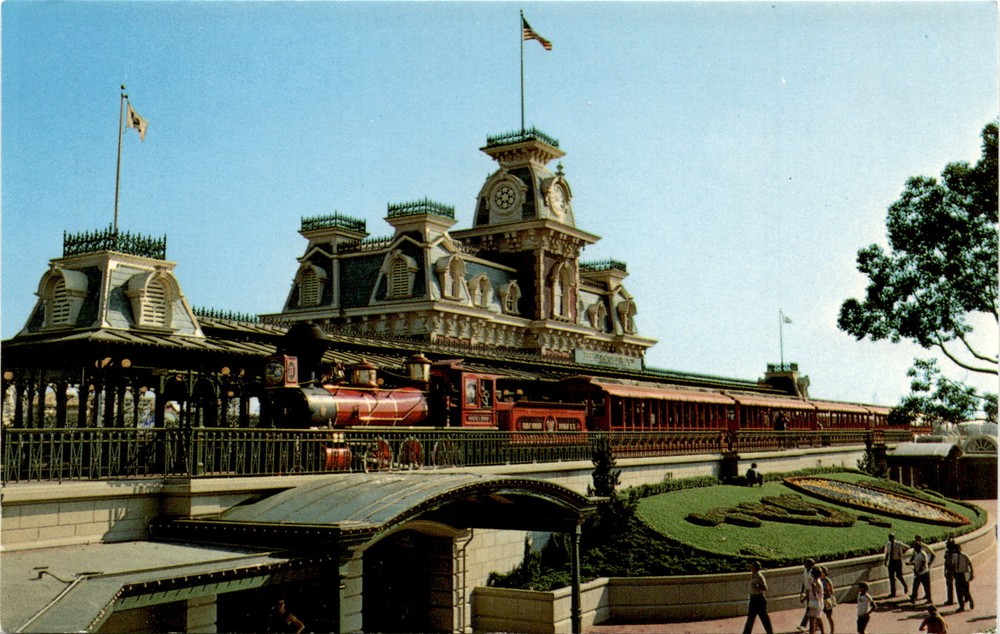 Vintage Walt Disney World Magic Kingdom Florida Postcard