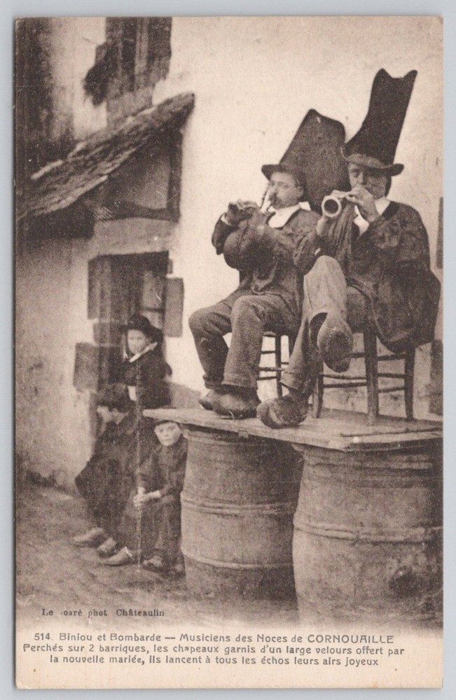 Cornouaille Wedding Musicians Châteaulin France Biniou Bombarde Postcard