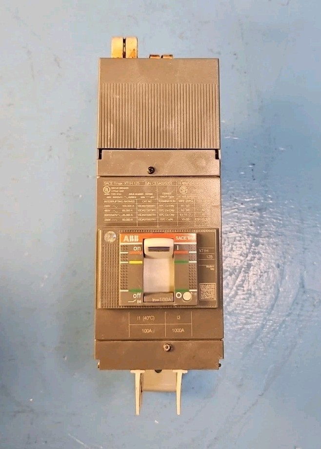 ABB XT1HU3100AYD0B0XXX 100A 480V 3Pole SACE TMAX XT1H Circuit Breaker