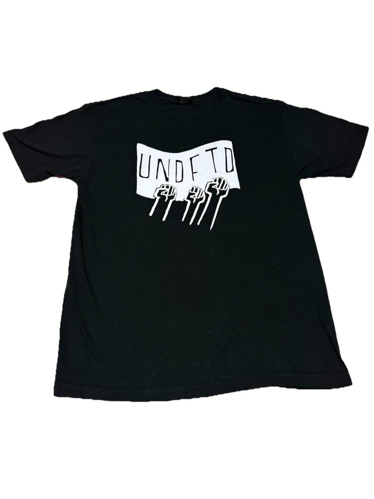 Undefeated Graphic T-Shirt Washed Black Size Large