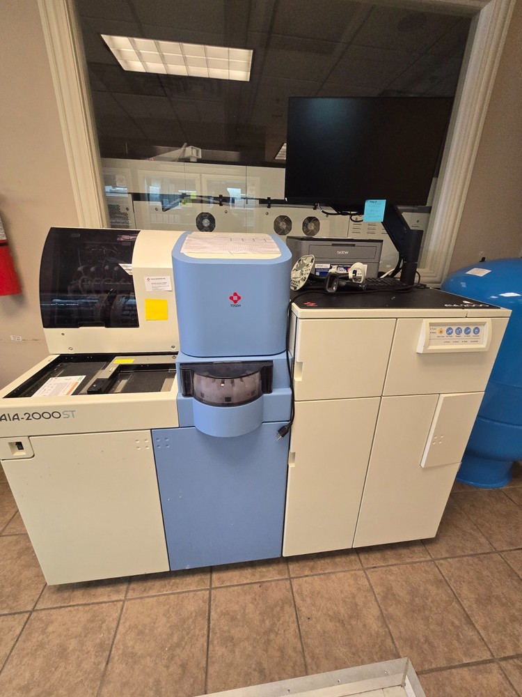 Aia 2000 st automated random access immunoassay analyzer