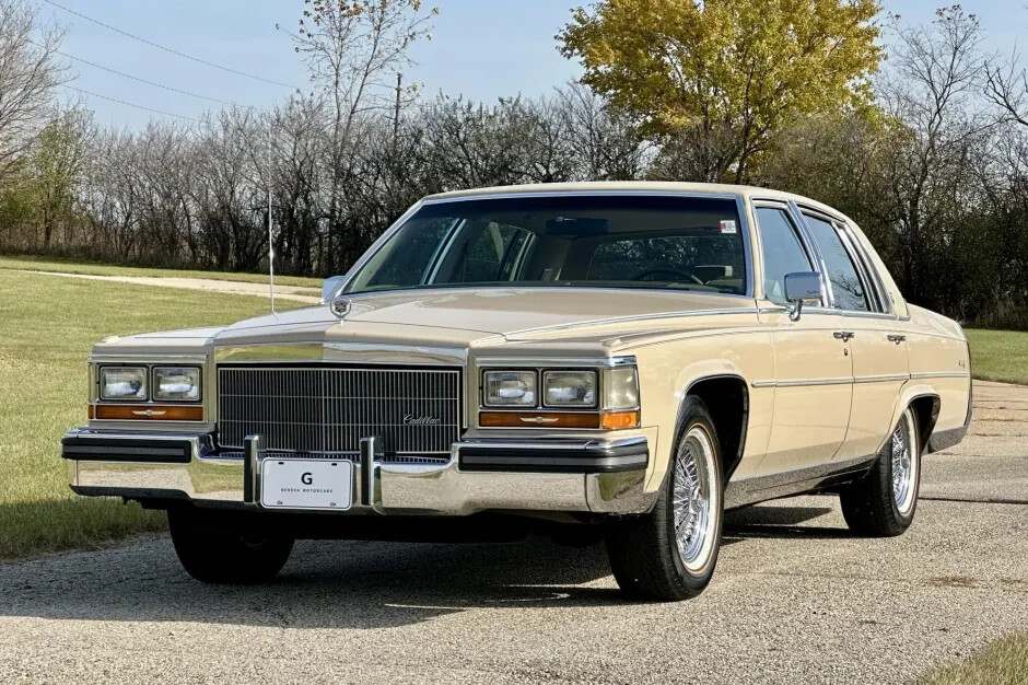 1986 Cadillac Fleetwood Brougham Sedan Luxury Car Poster 24x36 Inch