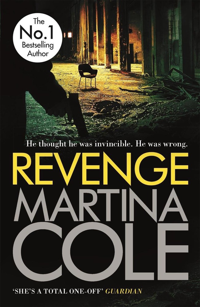 Revenge: A pacy crime thriller of violence and vengeance by Martina Cole (Englis