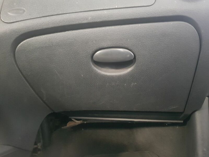 1190720 GLOVE BOX CITROEN C3 1.4 HDI AUDACE 2007