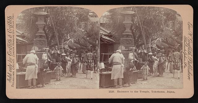 Photo:Entrance to the temple, Yokohama, Japan 1900