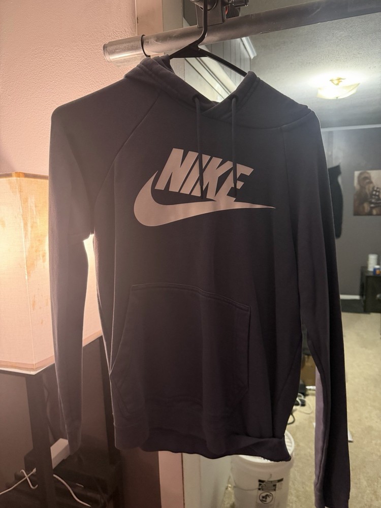 Nike Women's Hoodie Size Small