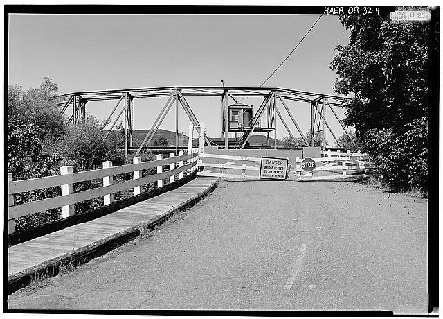 4. Roadway approach from south - Coquille River Bridge, Spanning Coquille River