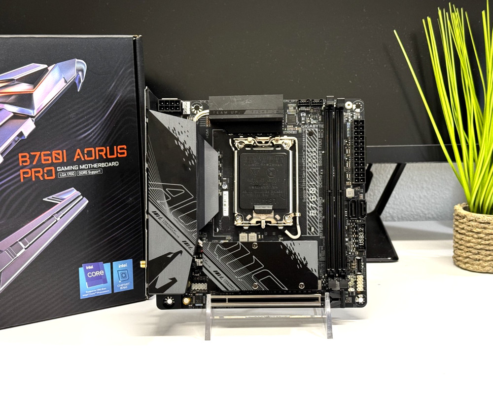 GIGABYTE B760I AORUS PRO DDR5 ITX LGA1700 WiFi 6E PCIe 4.0