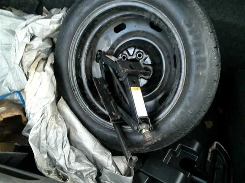 TOWN CAR  2005 Jack 32099311 NO FOAM TRAY NO SPARE TIRE