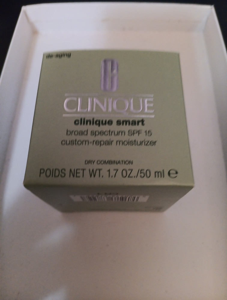 Clinique Smart Custom-Repair Moisturizer - 1.7oz  Skin 2 Nib