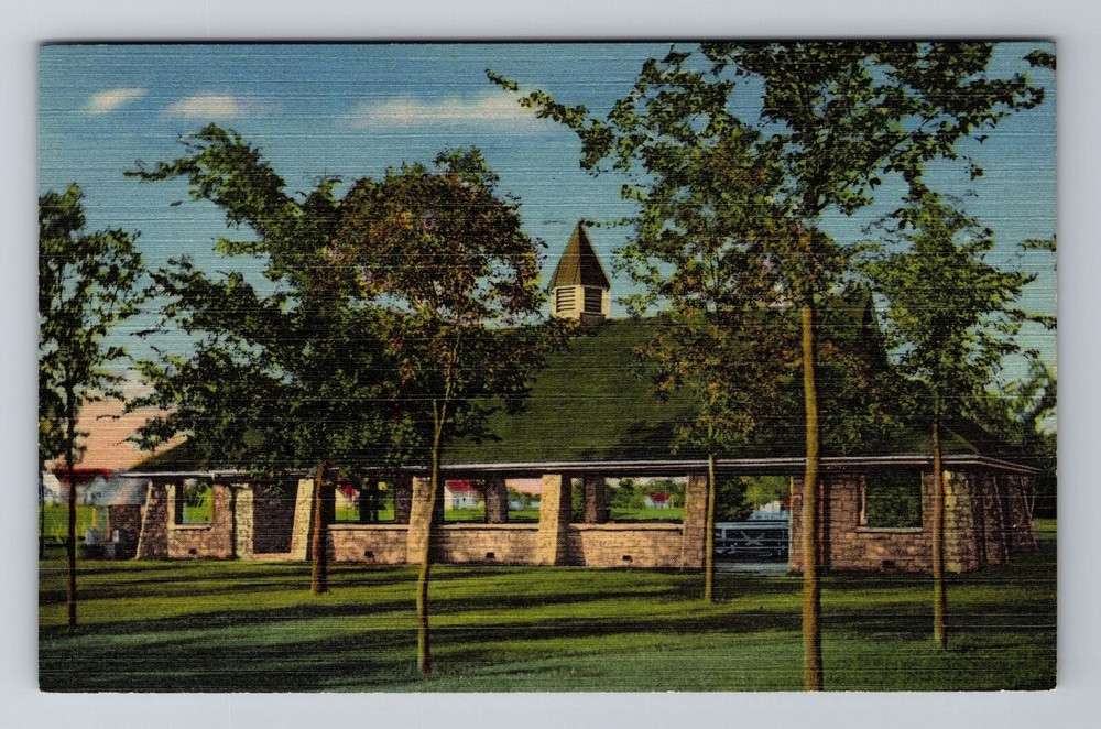 Austin MN-Minnesota, Picnic Shelter House Todd Park, Vintage Postcard