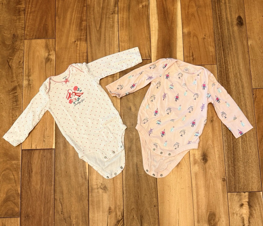 Baby Girl Size 12 Month Long Sleeve Body Suits Robots And Daddy’s Girl Pink