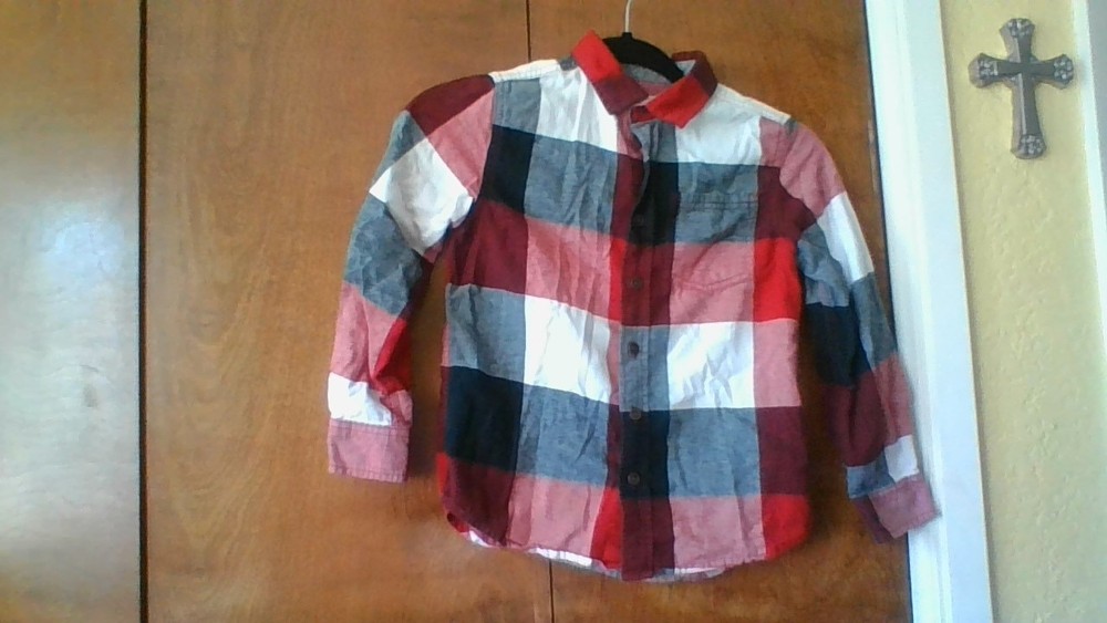 Cat & Jack Size S (6/7) Shirt Red Plaid Flannel 1-Pocket ButtonUp Long Slv *Flaw
