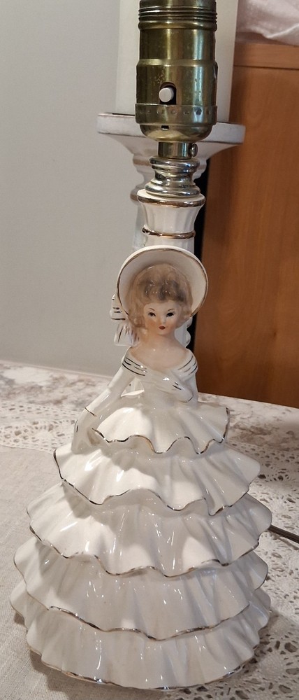 Vintage Southern Belle Porcelain Boudoir Lamp Women's Ruffled Gown -Japan 50's