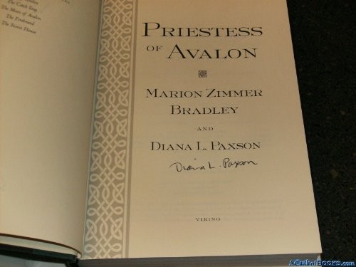 Priestess of Avalon, Zimmer Bradley, Marion