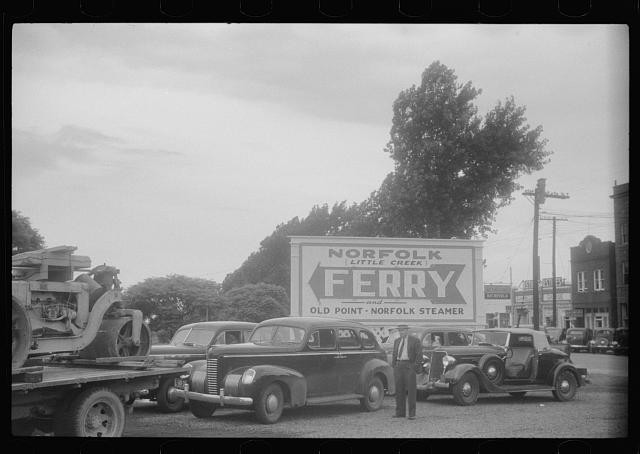 Photo:Cape Charles Virginia 1940 Cars Waiting for Norfolk Ferry