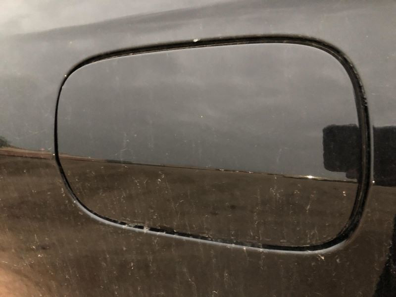 GL450     2015 Fuel Filler Door 868580