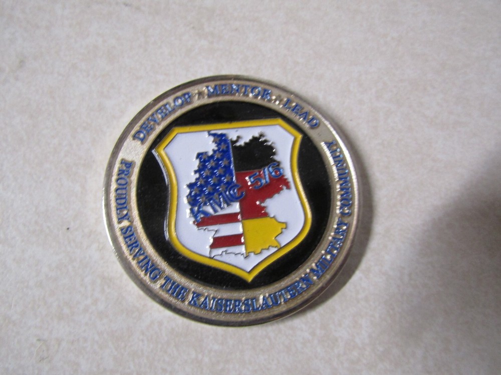 CHALLENGE COIN ORIGINAL OLDER KAISERSLAUTERN MILITARY COMMUNITY GERMANY KMC 5/6