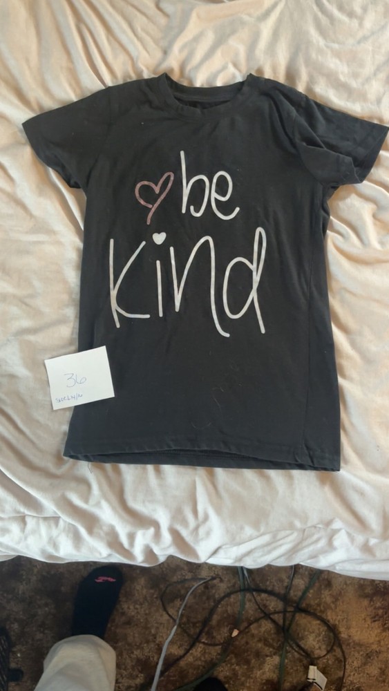Miss Popular Women's Black Be Kind Graphic Crew Neck Short Sleeve T-Shirt 14/16