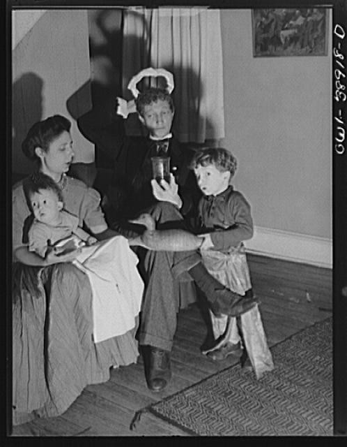 Photo:NY NYA WPA CCC Barbara Wright ca 1941 Woman Children Home Interior