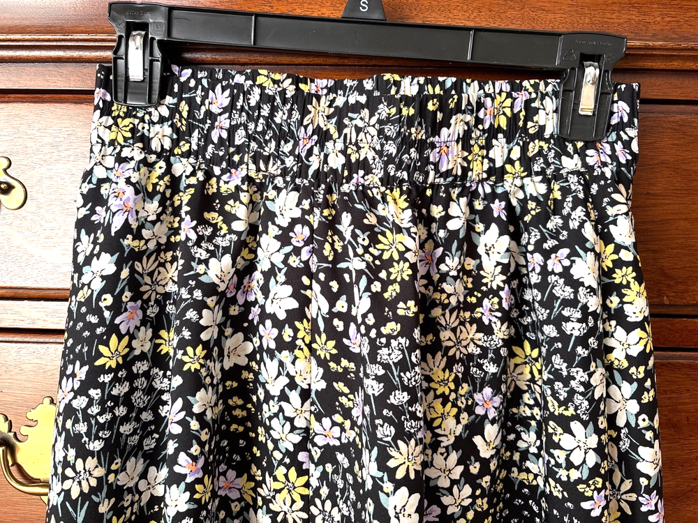 Ann Taylor Women's Floral Skirt Size XS Petite