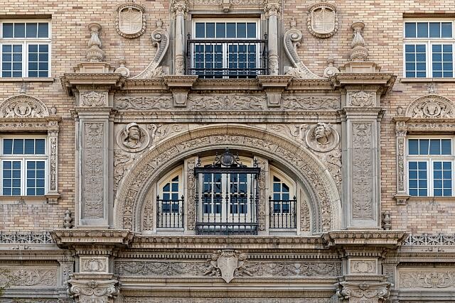 Decorative facade on a building on North Mesa Street in downtown El Paso, Texas