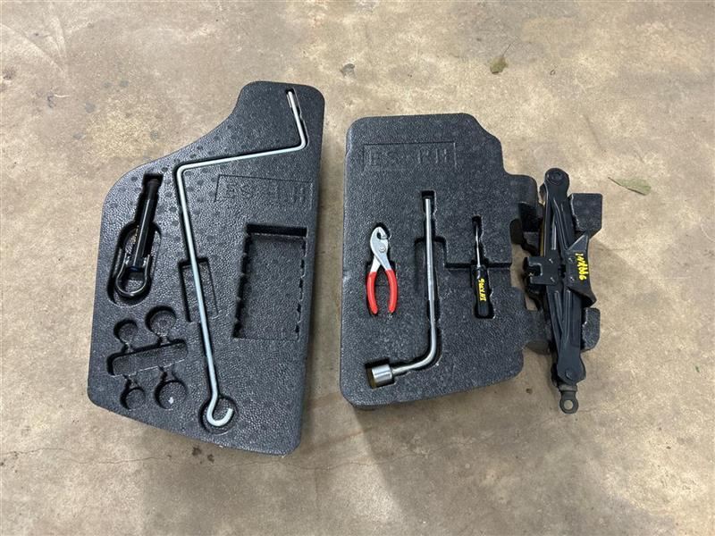 ES350     2009 Jack 104473177 NO FOAM TRAY NO SPARE TIRE