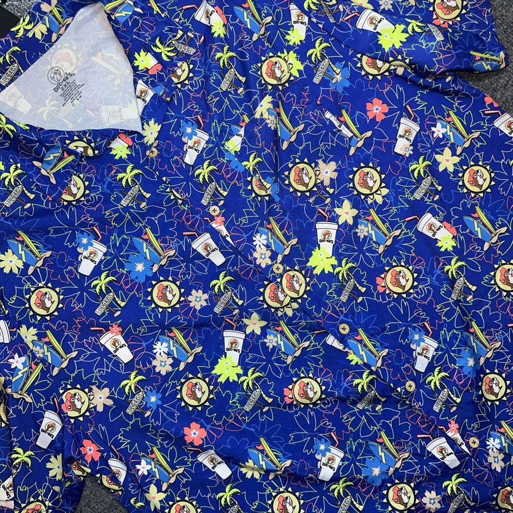 Buc-ees Hawaiian Men’s Camp Shirt 2XL  Blue Beaver Palm Tree Soda Cup Surfboard