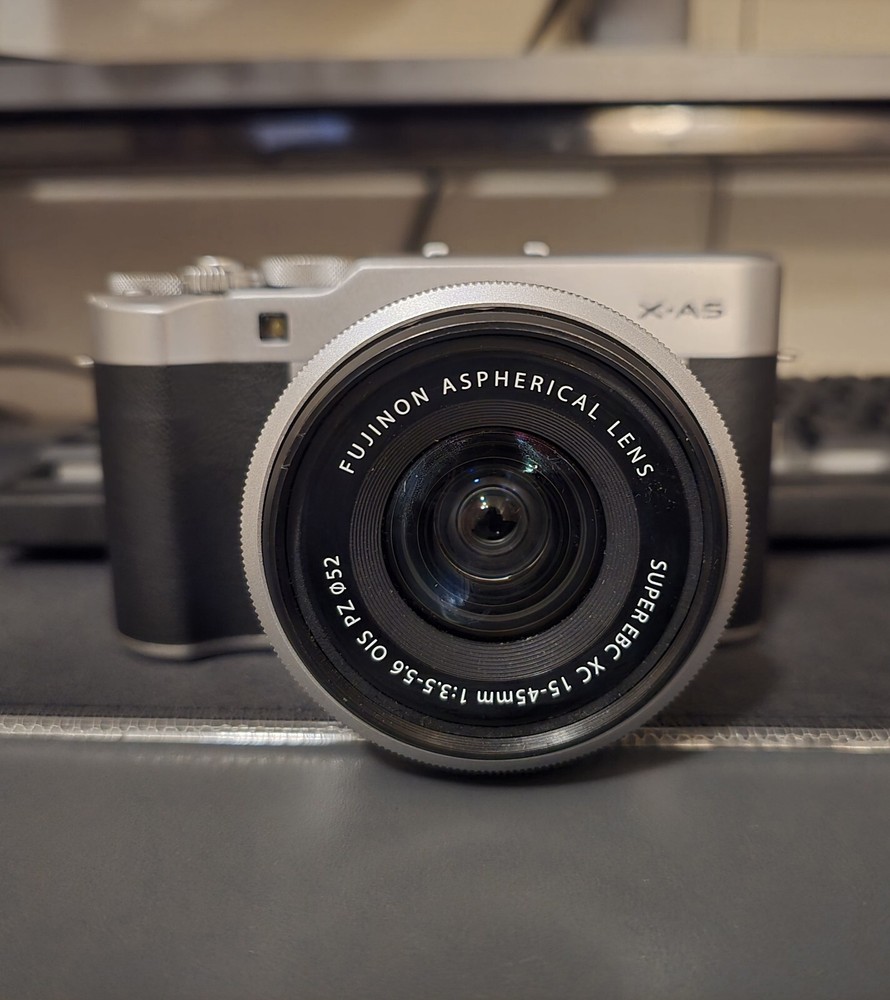 Fujifilm X-A5 Mirrorless Digital Camera W/ 15-45mm Lens Untested Read Descrip.