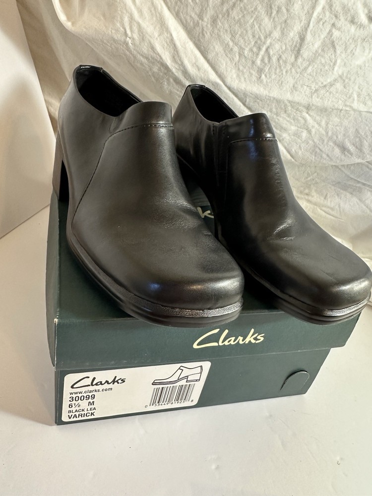 Clarks Varick Black Leather Slip-On Shoes Size 6 1/2 30099 Excellent Condition
