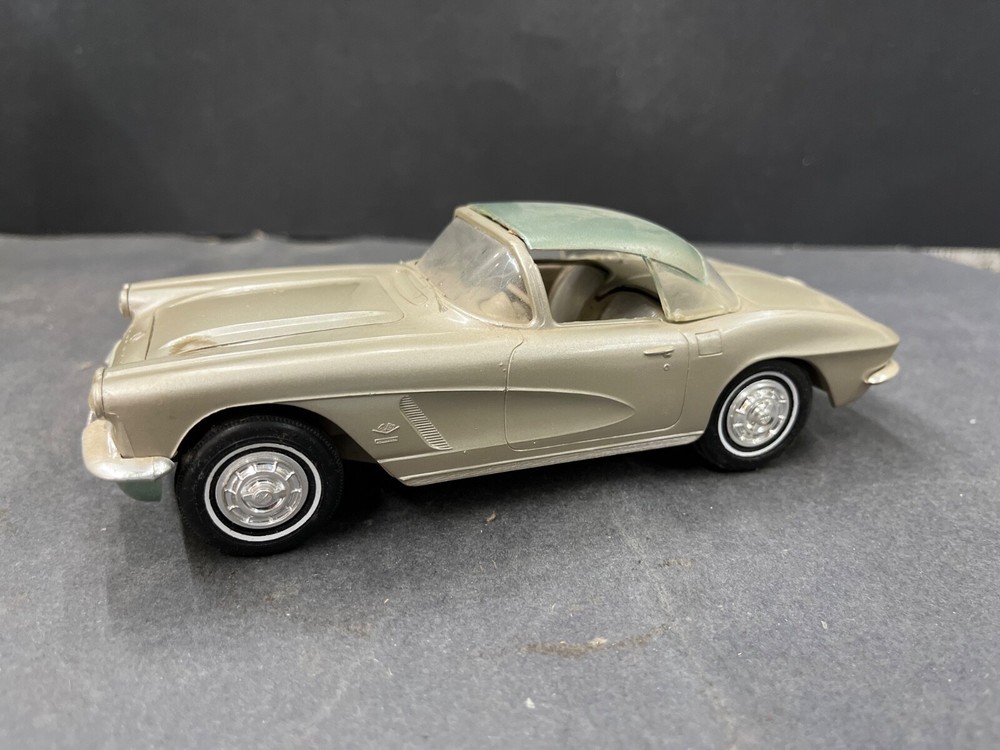 C16 AMT 1962 Chevy Corvette Convertible Promo 1/25 McM vintage model nice!