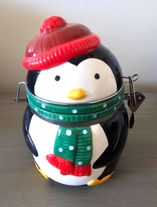 ConAgra Foods Ceramic Christmas Penguin 7.5in. Tall Cookie Lidded Jar Canister