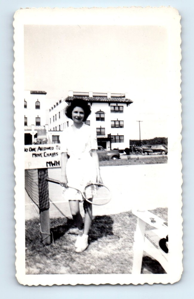Old Vintage Photo SOLO LEGGY WOMAN HOLDING TENNIS RACKET BY COURT SNAPSHOT